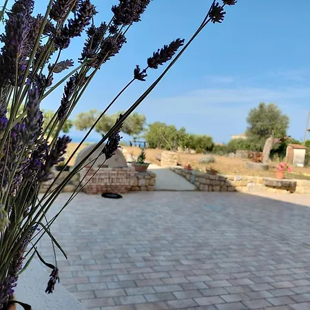 Il Borgo Di Nonno Carlo * カプリオーリ