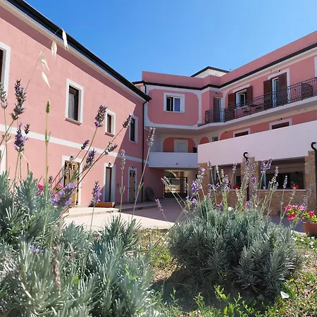 Il Borgo Di Nonno Carlo ファームステイ